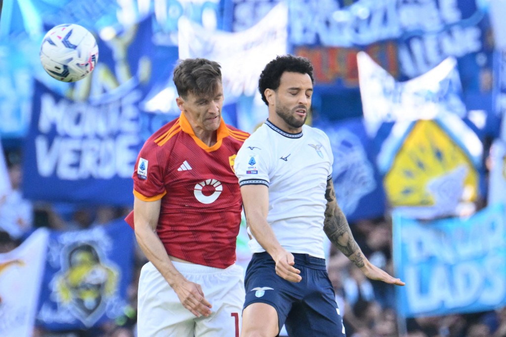 Felipe Anderson completa três anos consecutivos disputando todos os jogos pela Lazio.