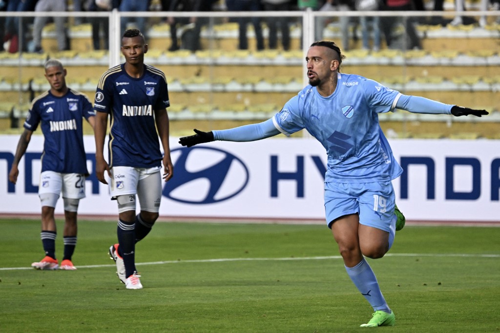 Estilo Ofensivo do Bolívar deixa espaços na defesa contra o Flamengo