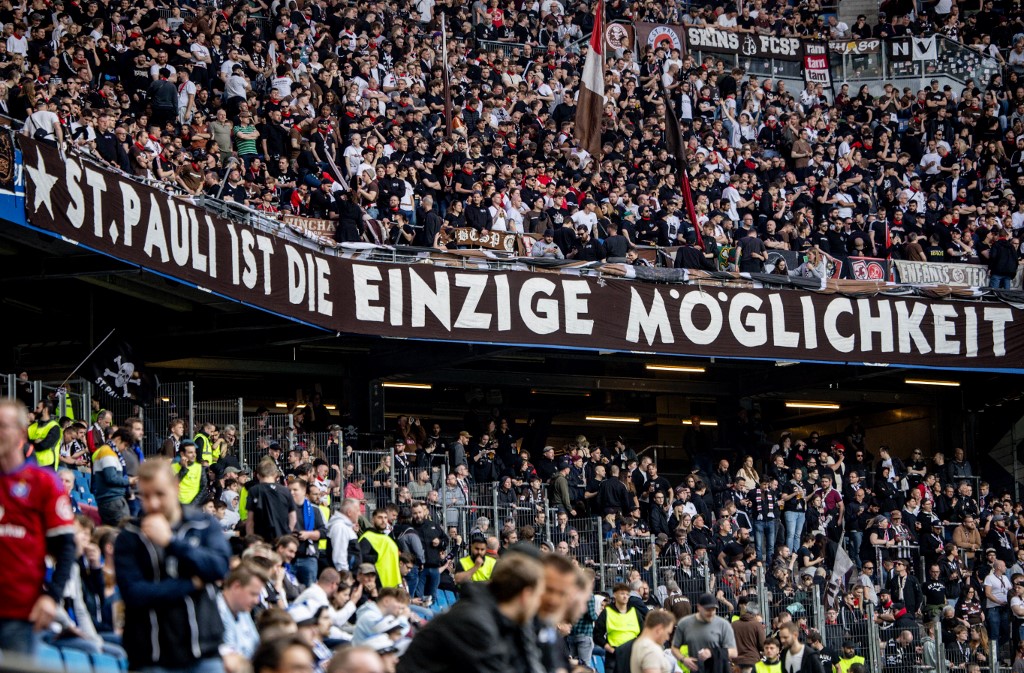 St. Pauli volta à Primeira Divisão do Campeonato Alemão depois de 13 anos