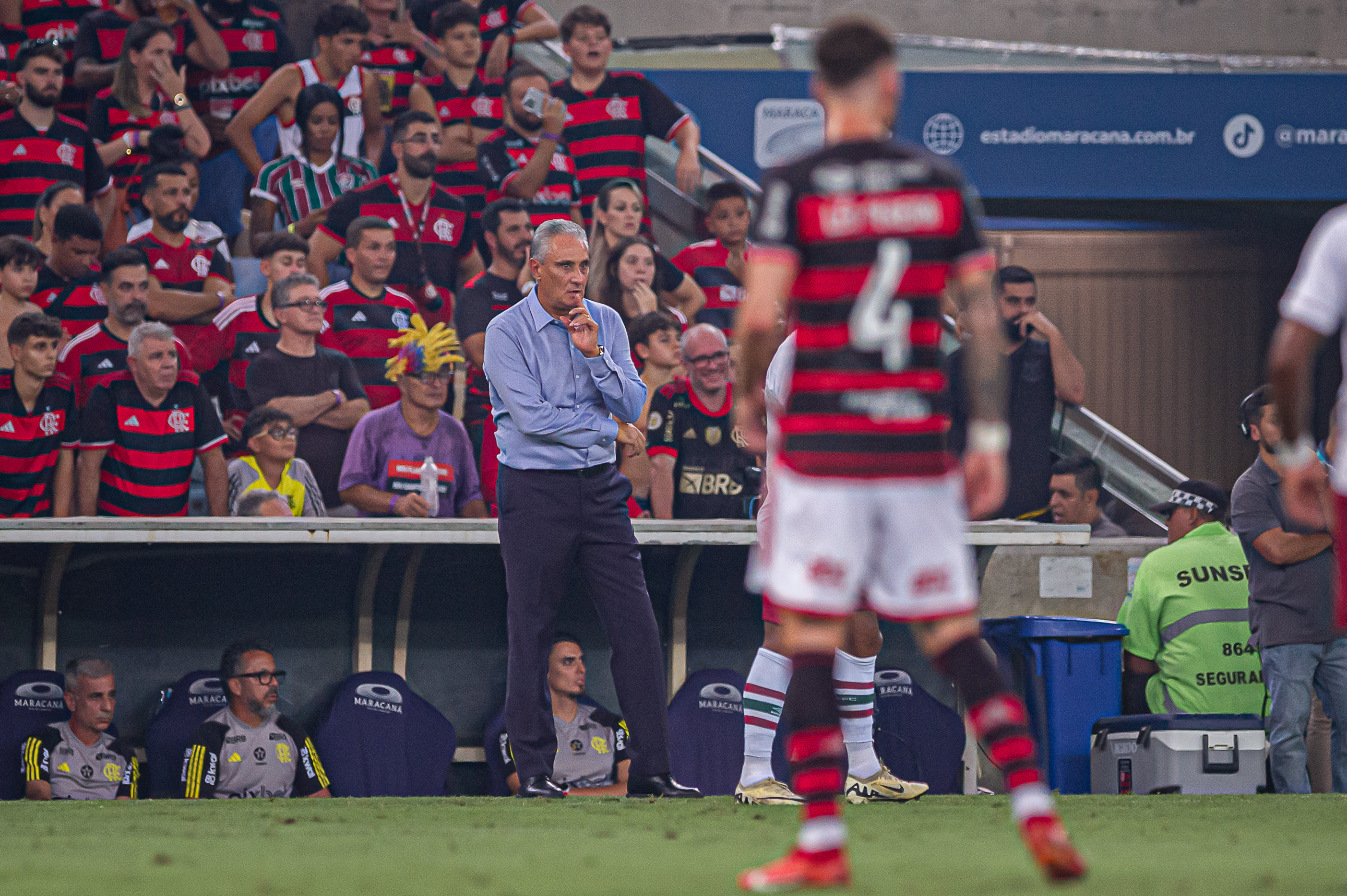 Flamengo pode optar por improvisações contra Grêmio: confira a escalação provável