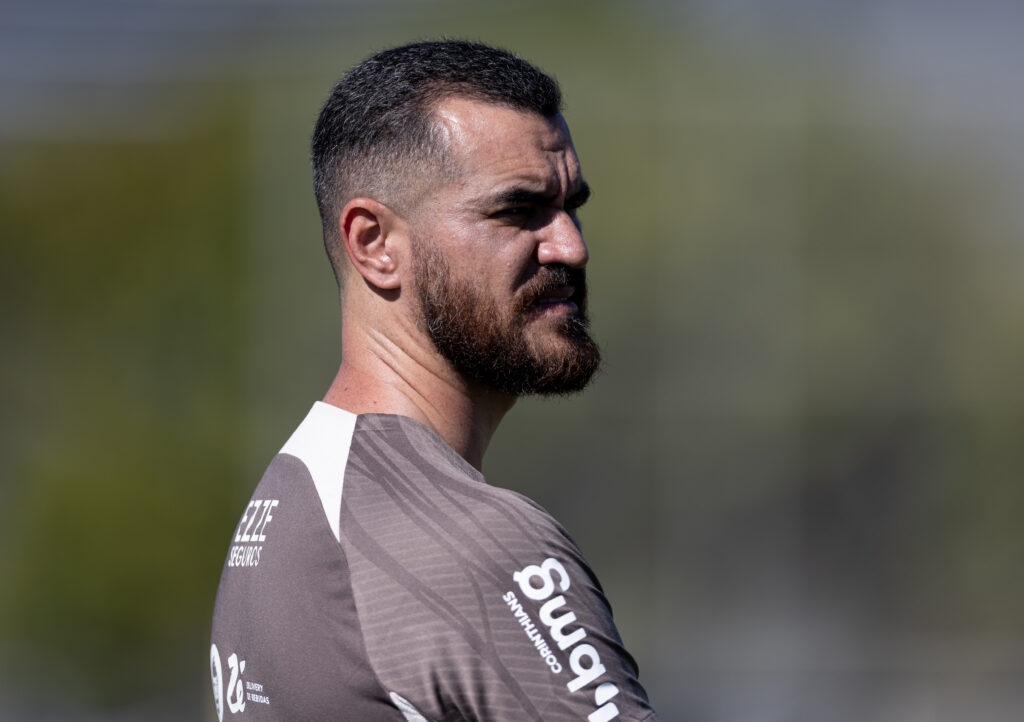Corinthians apresenta reforços para equipe técnica.