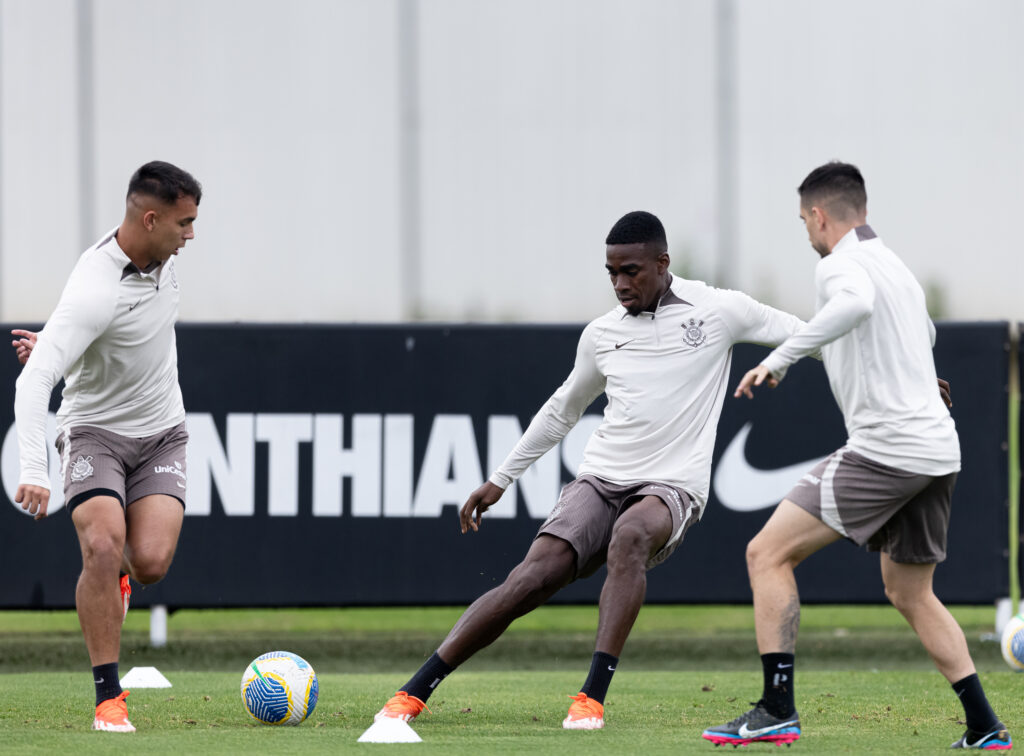 Para este duelo, Laruccia conta com o retorno do zagueiro Félix Torres. O jogador voltou ao Corinthians após a eliminação do Equador na Copa América. (Foto: Foto: Rodrigo Coca/Agência Corinthians)