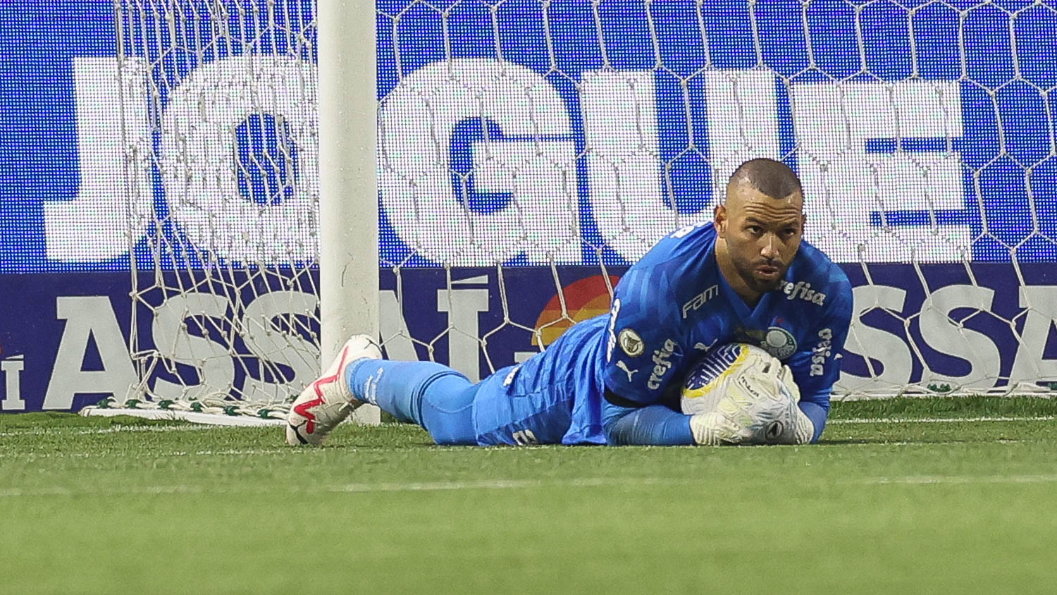 Weverton ultrapassa Velloso como 2º goleiro mais vitorioso do Allianz Parque.