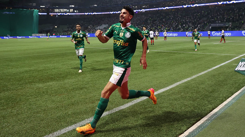 Palmeiras assume liderança do Brasileirão ao vencer Atlético-GO pela segunda vez consecutiva