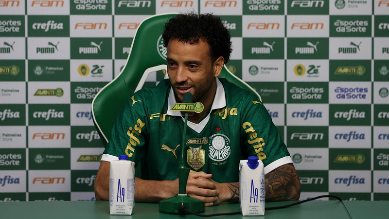 Felipe Anderson Disponível para Orientar Jovens Talentos com 