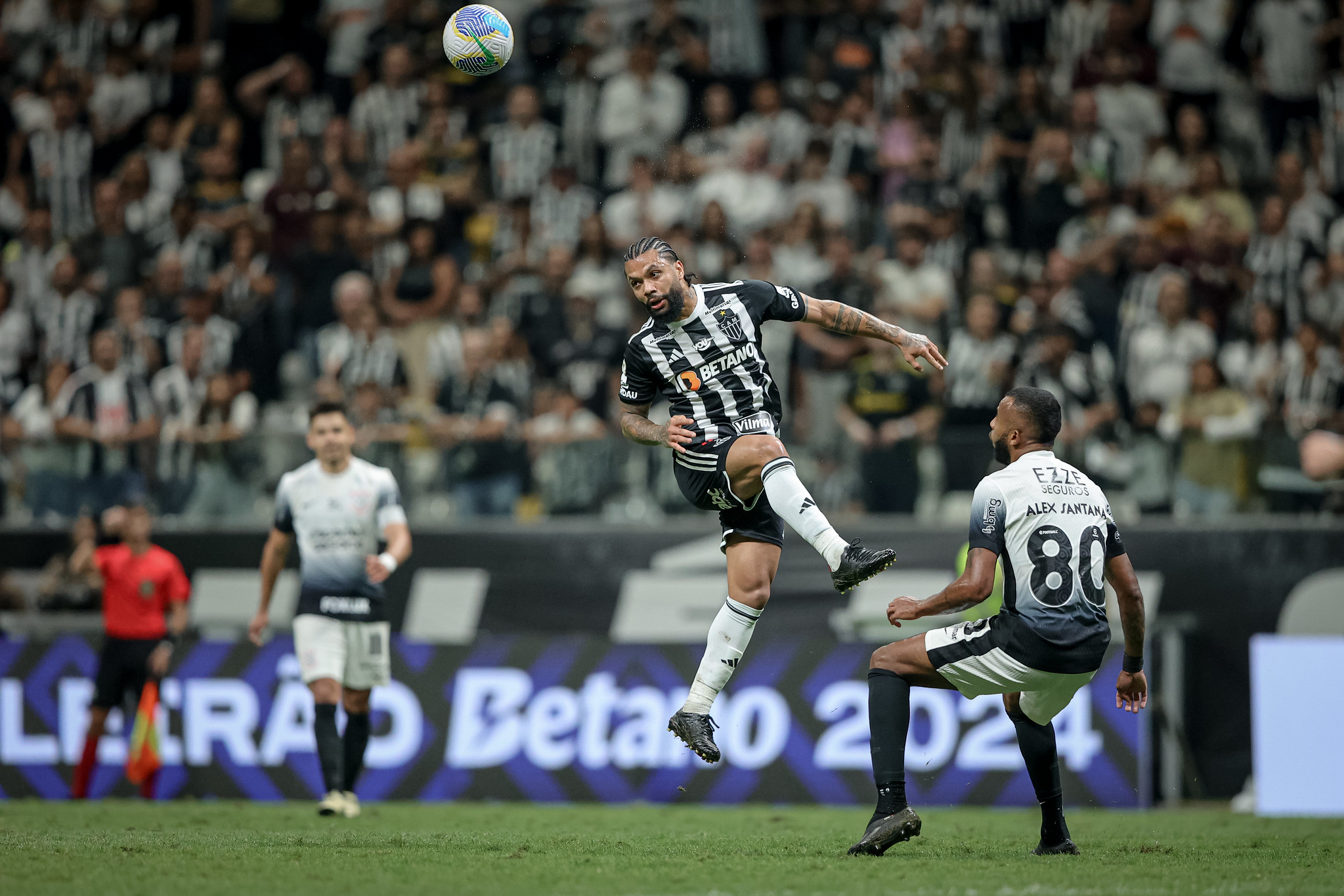 Desfalques no Brasileiro: Corinthians sem Coronado e Romero contra o Juventude.