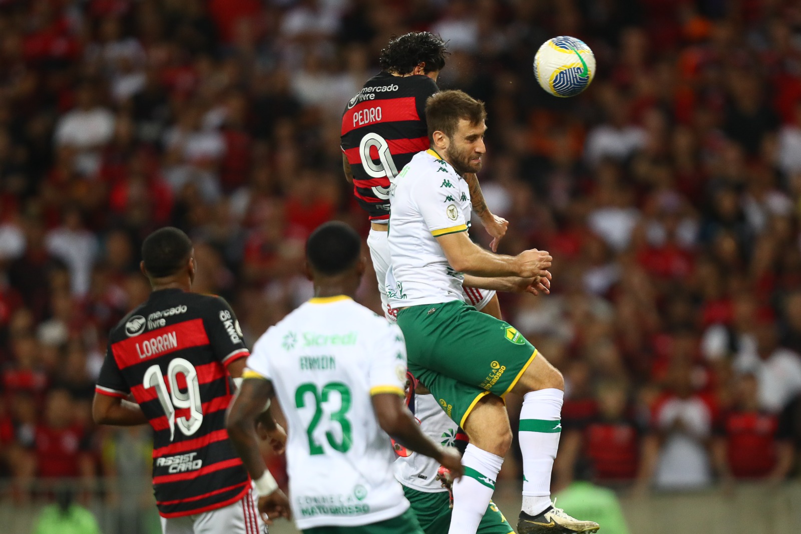 Flamengo empata com o Cuiabá e tropeça no Campeonato Brasileiro.