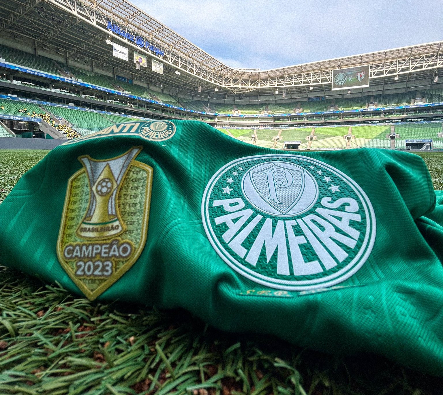 Rômulo disponível e Abel mantém escalação do Palmeiras para duelo com Atlético-GO.
