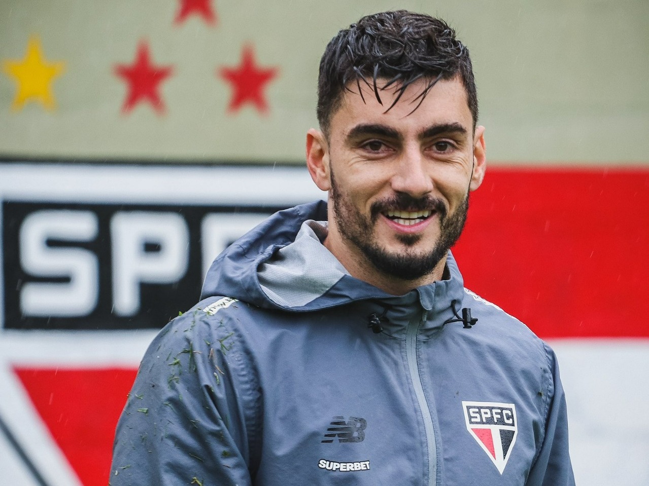 Rafael volta aos treinos no São Paulo e fica à disposição de Zubeldía ...