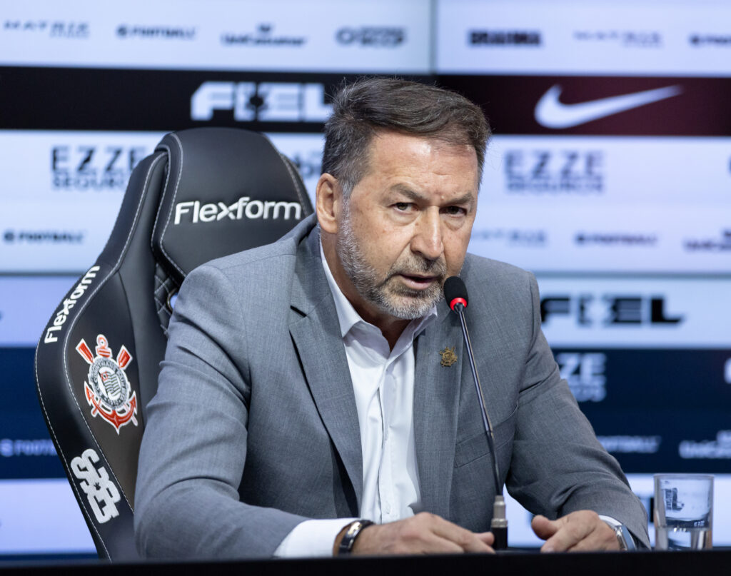 Presidente do Corinthians mantém silêncio em meio ao caos no noticiário esportivo.