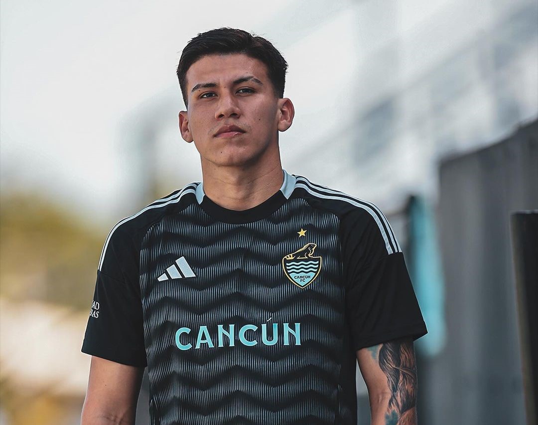 Após rescindir com o Santos, Leonardo Zabala é anunciado pelo