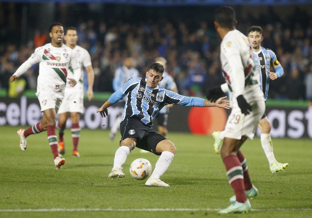 Melhores momentos de Grêmio x Fluminense na Libertadores: vitória do tricolor gaúcho.