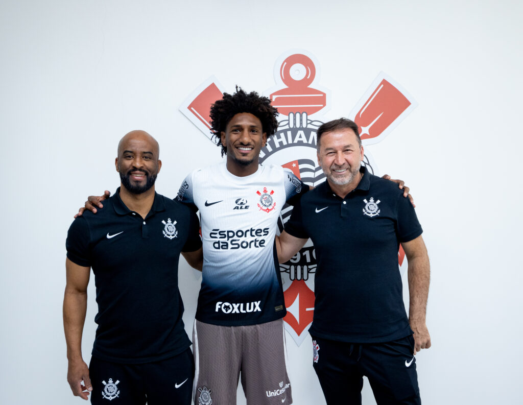 Corinthians confirma chegada de Talles Magno como reforço para o elenco