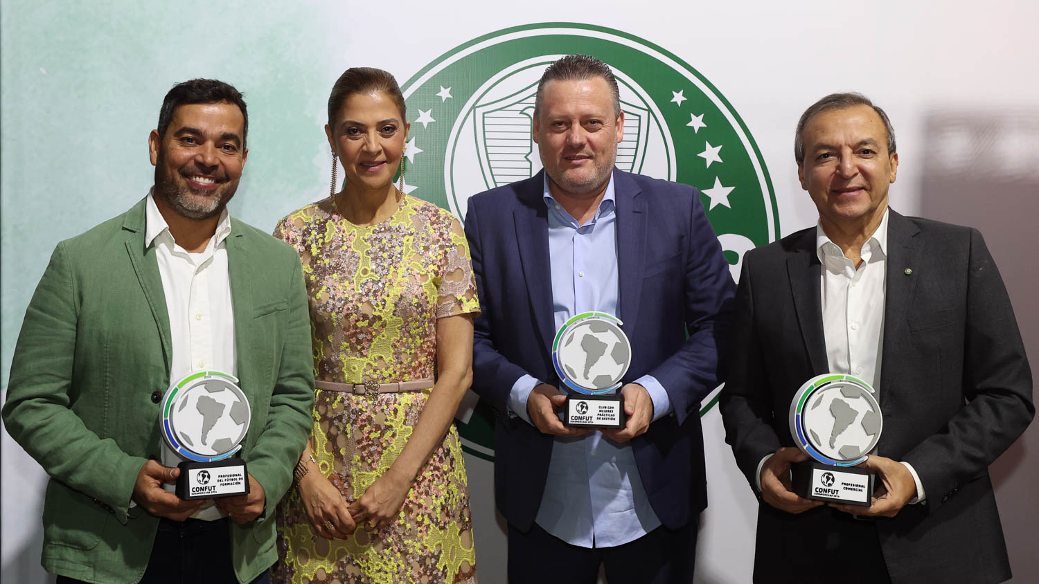 Palmeiras conquista três prêmios na Confut Sudamericana 2024: confira os destaques.