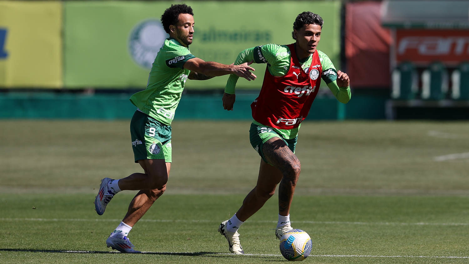Treino tático e de finalizações prepara Palmeiras para enfrentar o Inter