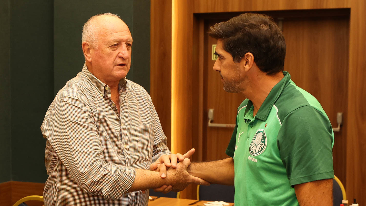 Felipão Visita Delegação do Palmeiras em Porto Alegre Antes de Jogo Contra Internacional