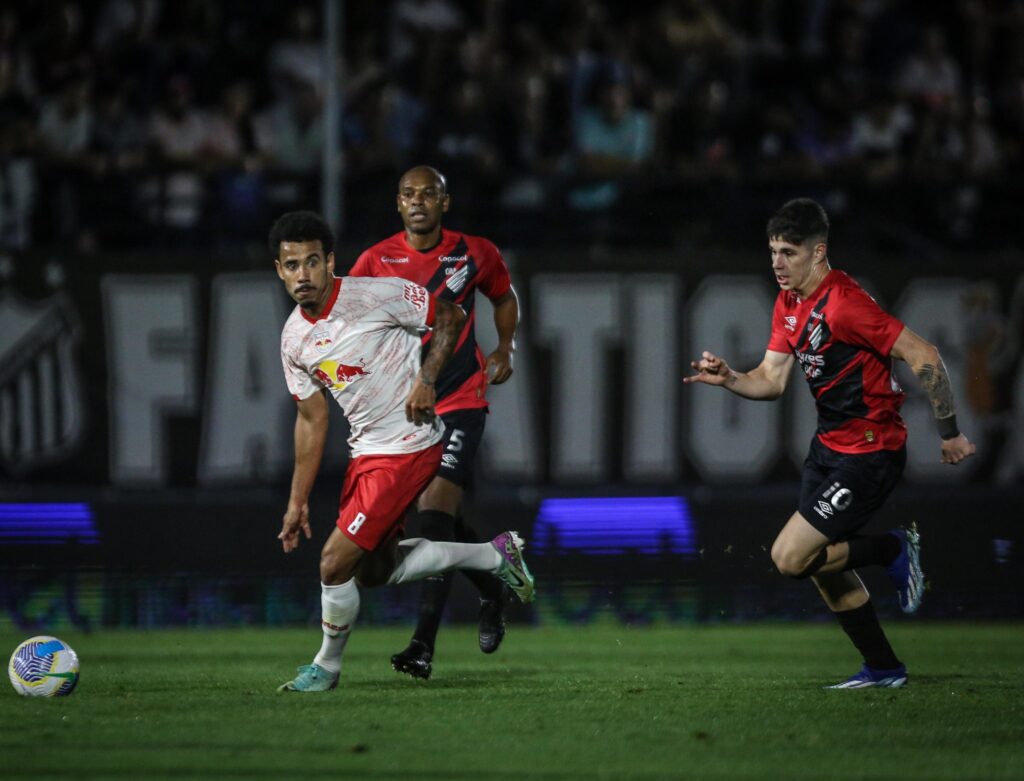 Já o Red Bull Bragantino se encontra na 10ª colocação, com 26 pontos conquistados. Na última rodada, o time de Bragança Paulista empatou com o Vasco por 2 a 2, em São Januário