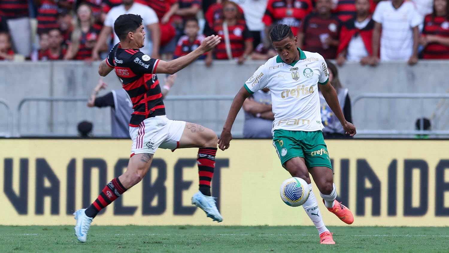 Duelo entre Flamengo e Palmeiras: Destaques do Empate no Brasileirão