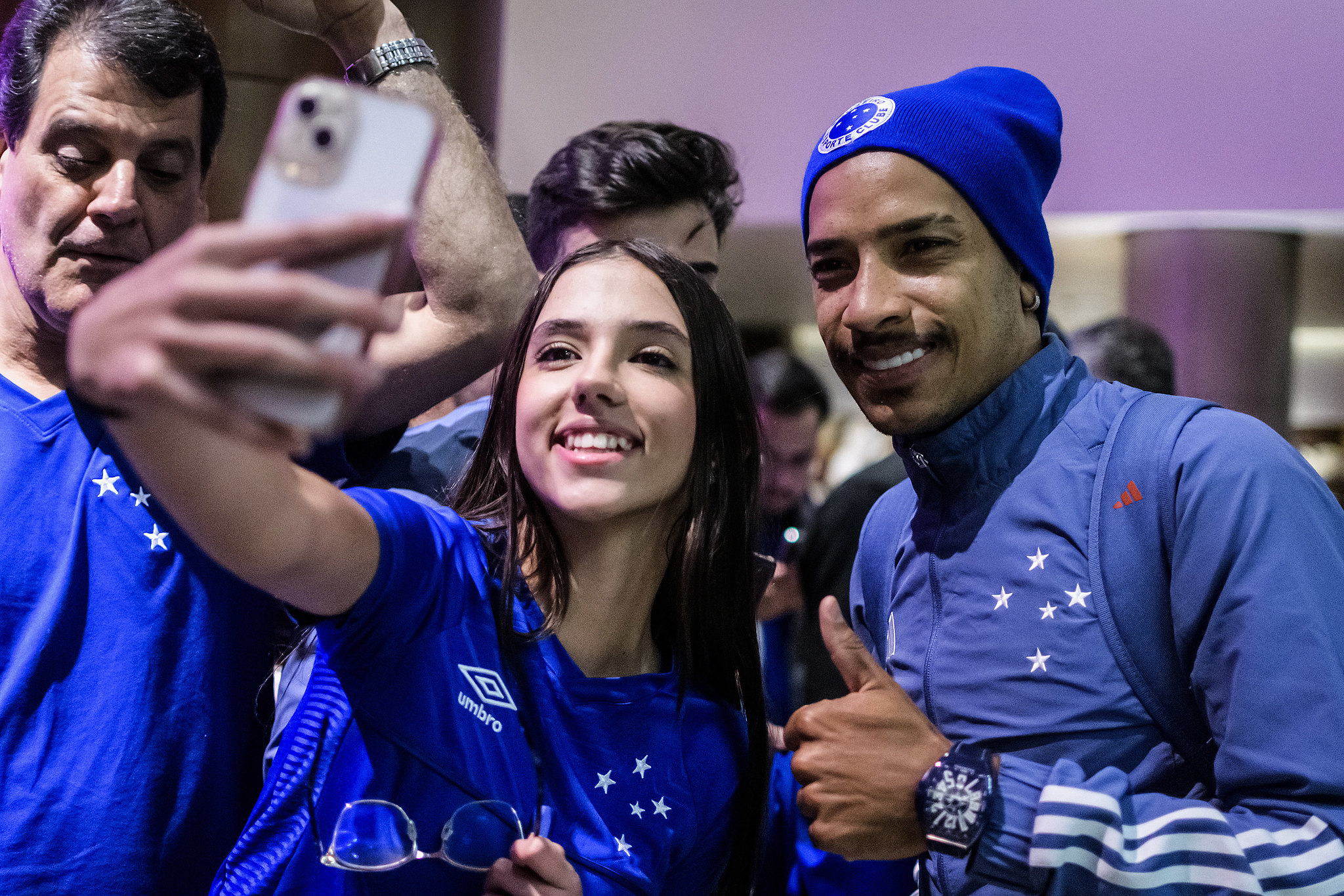 Elenco do Cruzeiro chega a Buenos Aires para confronto contra o Boca Juniors