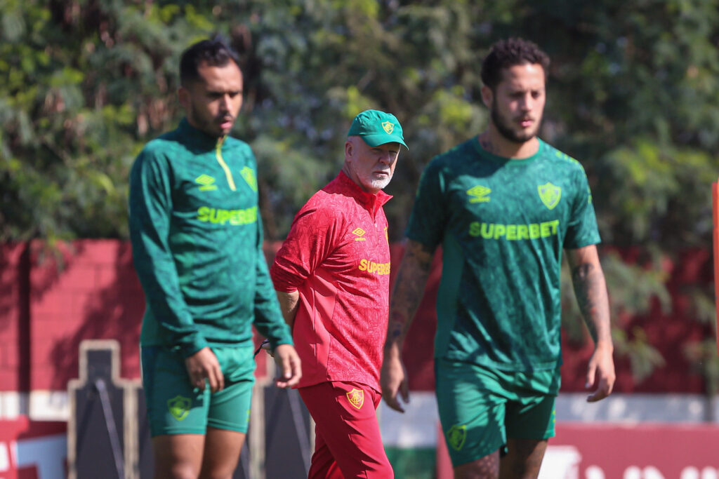 Provável escalação do Fluminense: Fábio; Samuel Xavier, Thiago Silva, Thiago Santos e Esquerdinha; André, Matheus Martinelli, Alexsander e Lima; Keno e Kauã Elias (Foto: Marcelo Gonçalves/Fluminense)