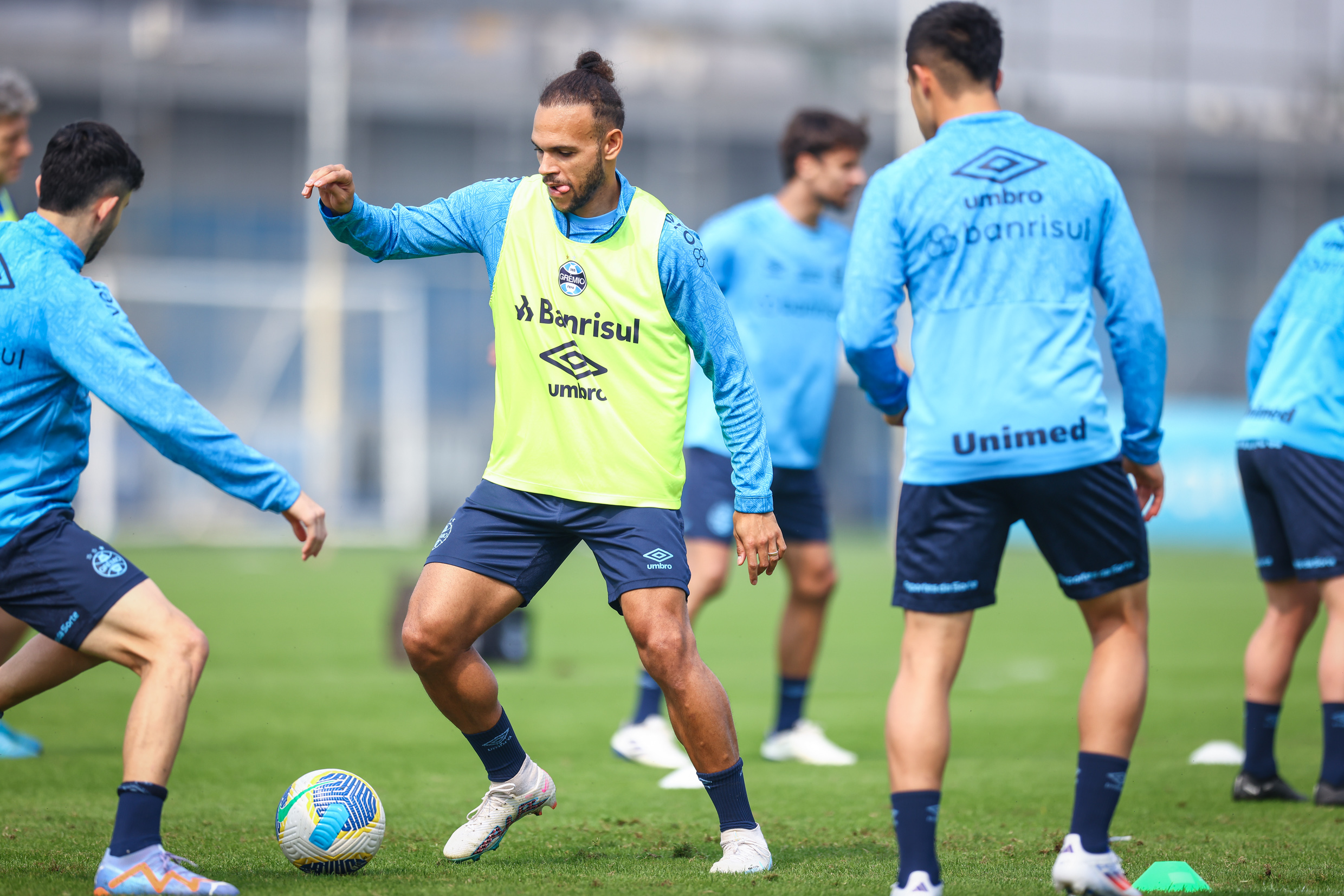 Grêmio realiza treino tático e encerra preparação para duelo contra o Bahia