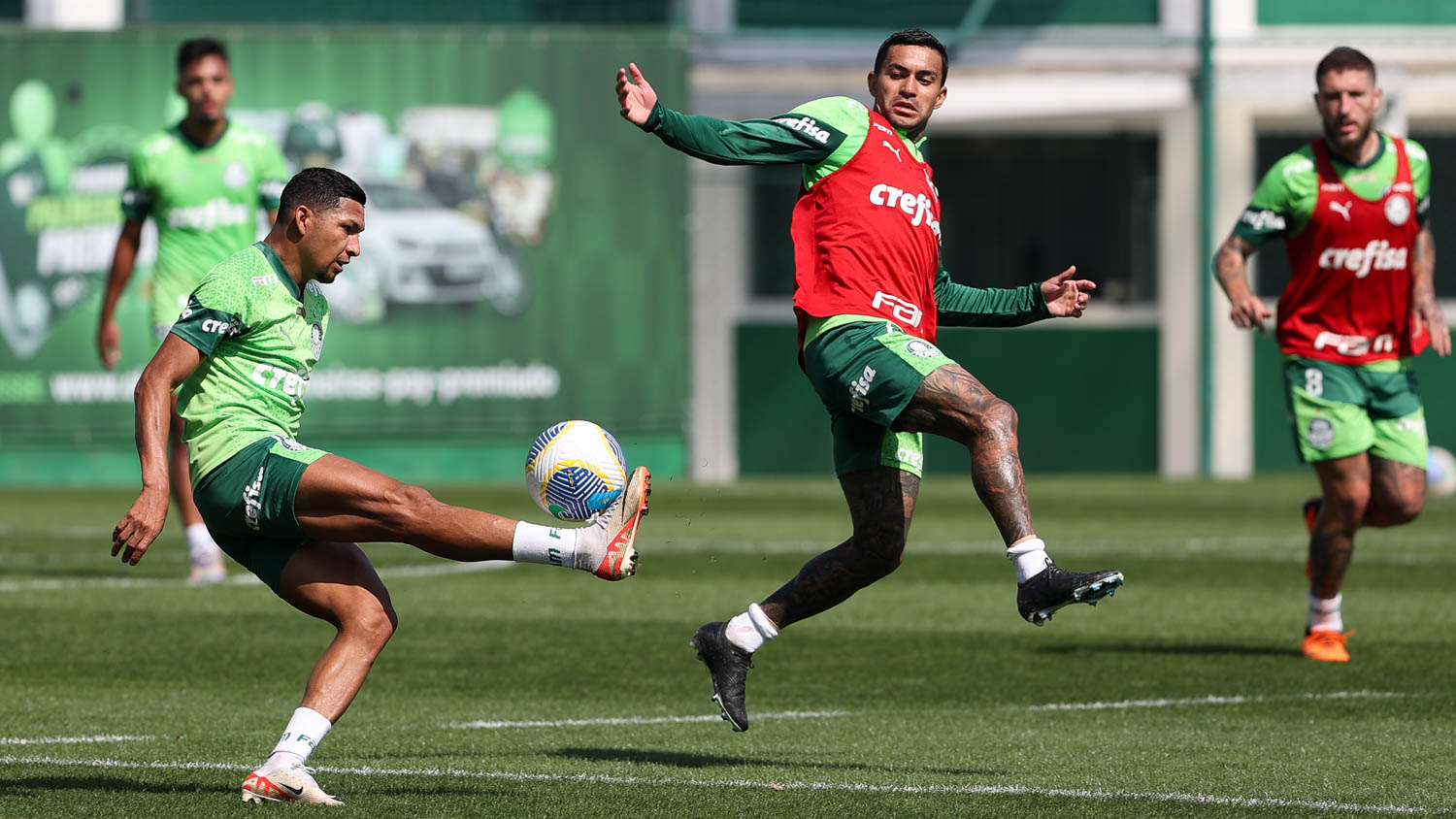 Treino de Reservas na Reapresentação do Palmeiras com Participação de Dudu