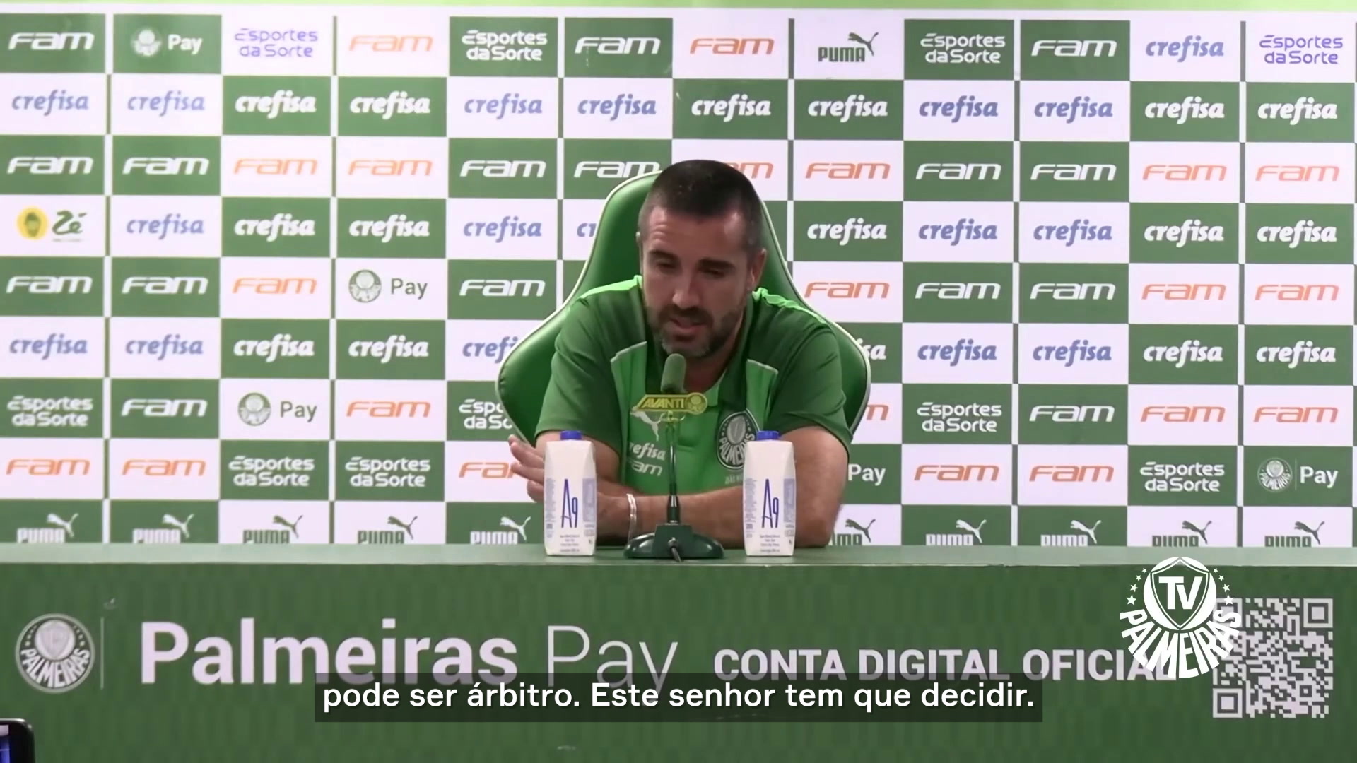 Análise da arbitragem no confronto decisivo entre Palmeiras e Flamengo