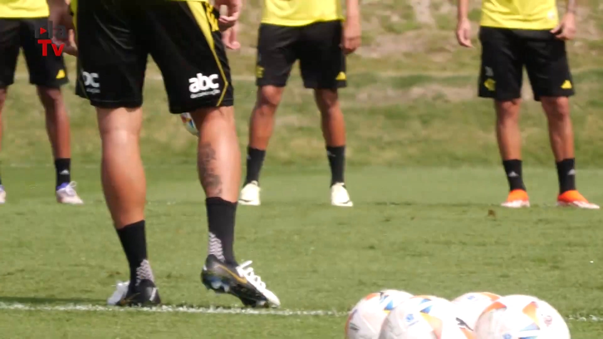 Flamengo finaliza preparação em La Paz para jogo contra Com De La Cruz