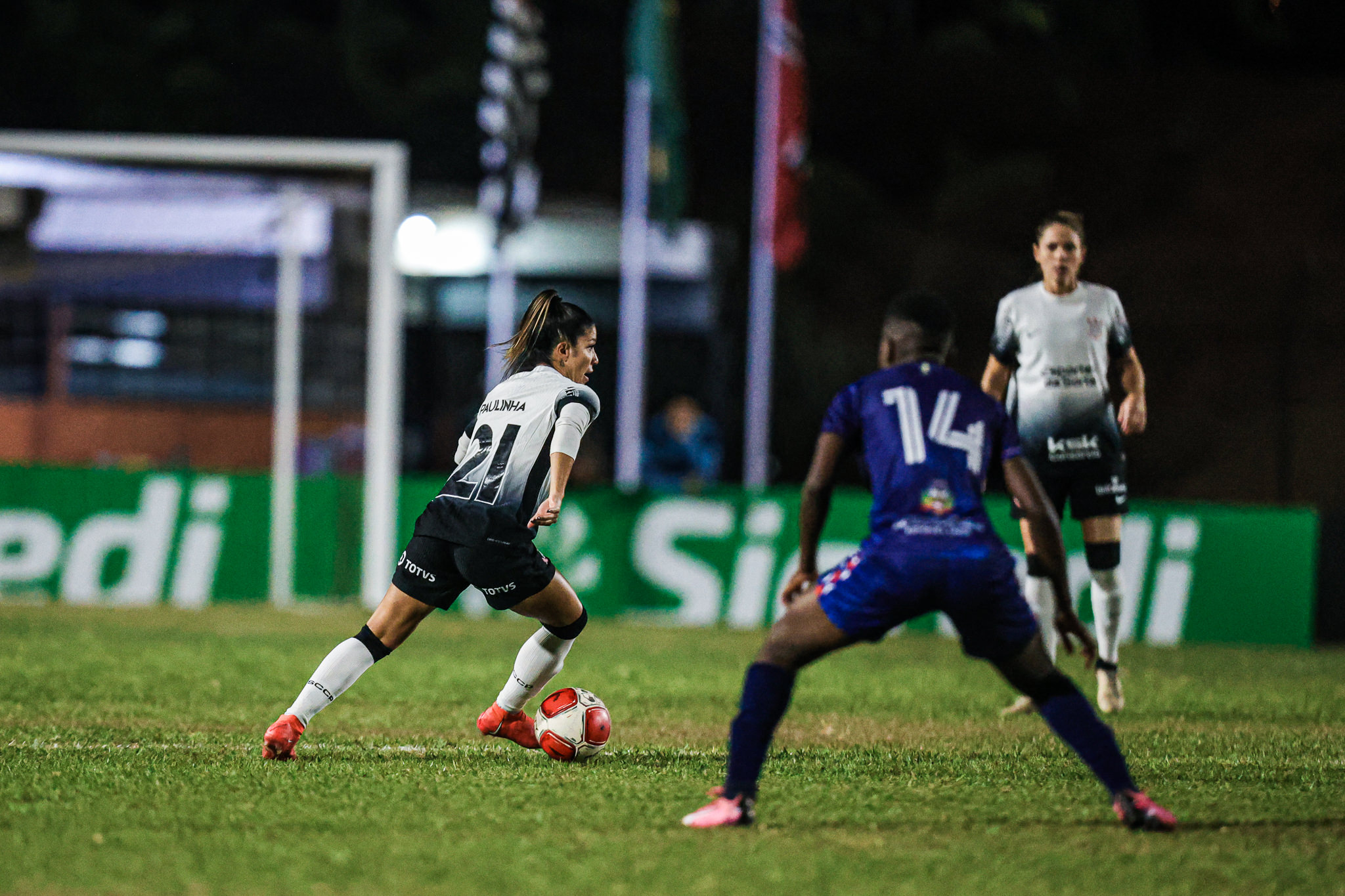 Corinthians domina Realidade Jovem e conquista vice-liderança no Paulistão Feminino.