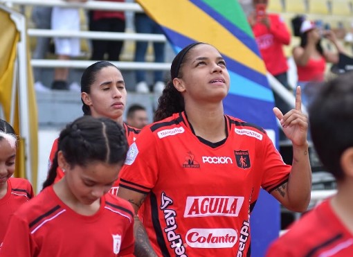 Corinthians feminino reforça elenco com Gisela Robledo, revelação colombiana.