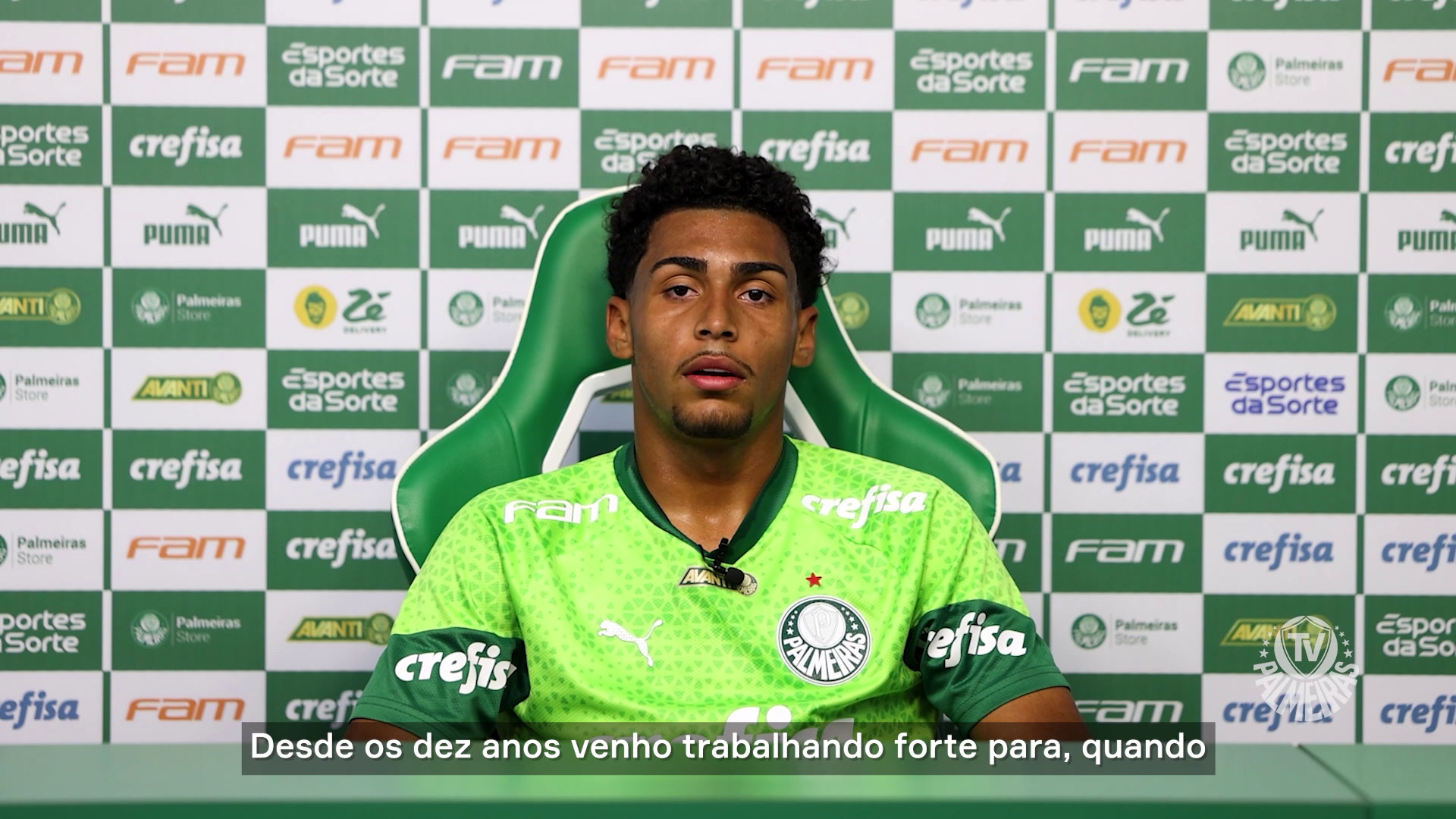 BRILHANDO EM CAMPO! Joia do ataque alviverde comemora estreia e gol no Palmeiras