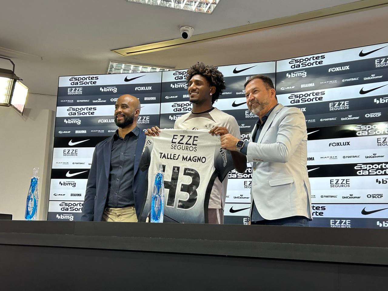 Talles Magno escolhe Corinthians: 