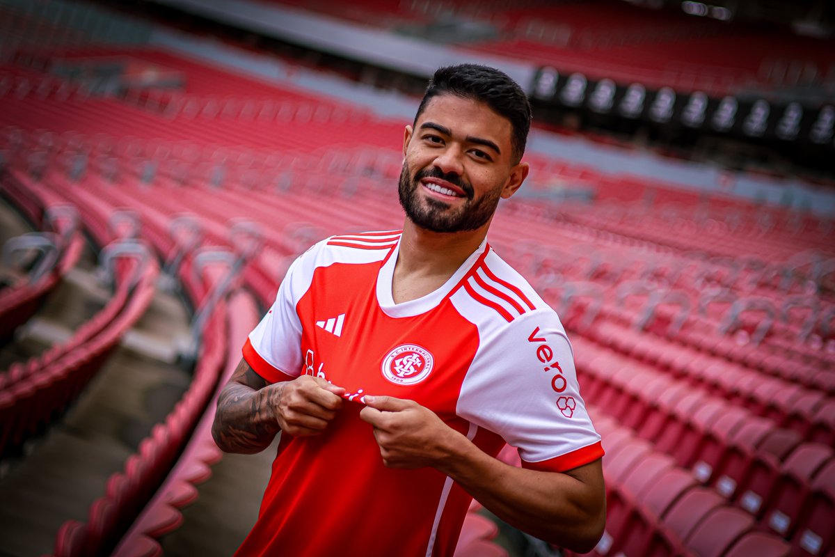 Internacional anuncia contratação de Bruno Tabata, que se despede do Palmeiras