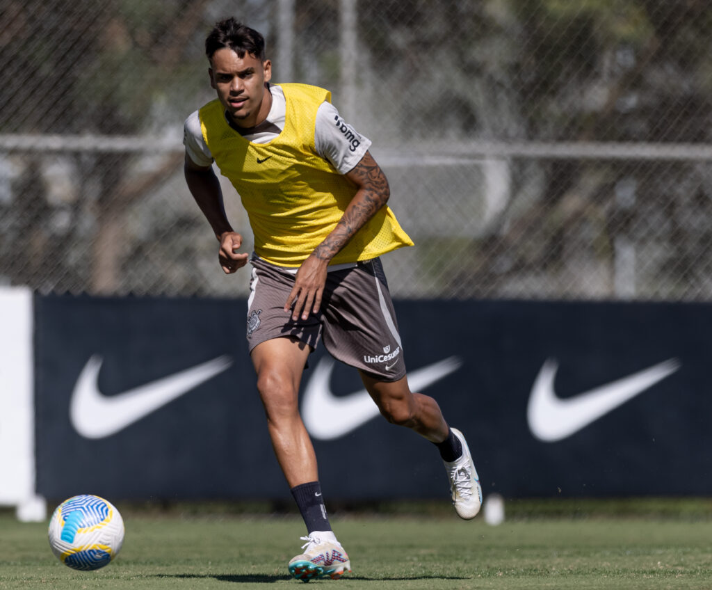 Corinthians empresta zagueiro ao Ceará para reforçar sua defesa.