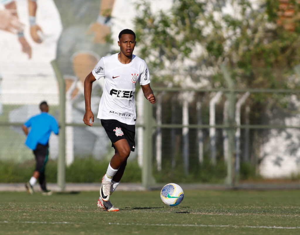 Corinthians Sub-17 vence América-MG fora de casa e reage no Brasileiro.