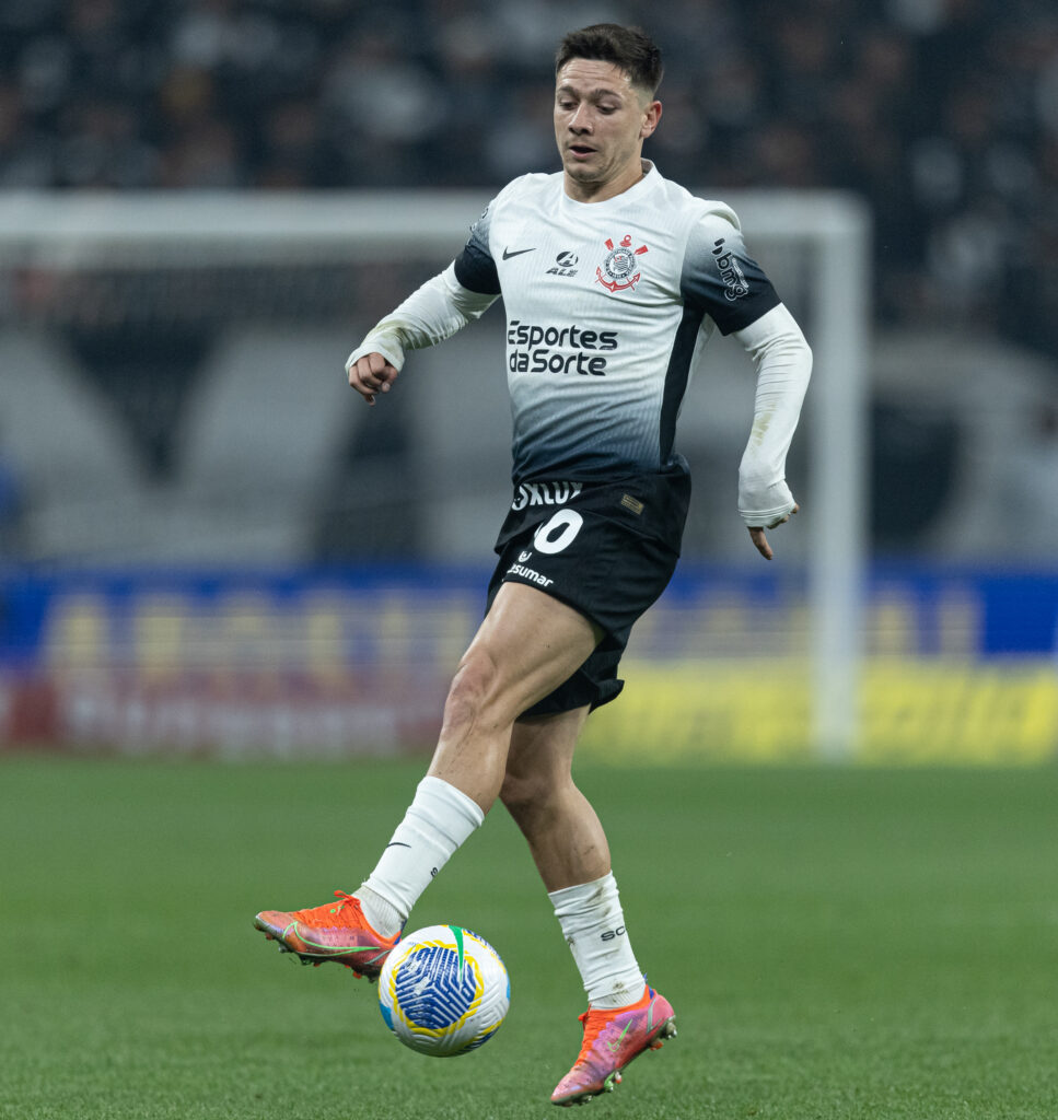 Rodrigo Garro até criou boas chances, mas teve uma noite com pouca precisão nas finalizações. Perdeu um gol claro ainda no primeiro tempo