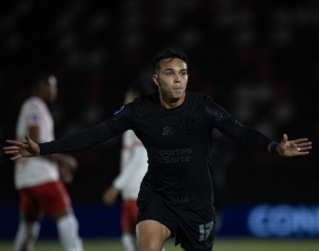 Reservas do Corinthians se Destacam nas Copas em Meio à Crise.