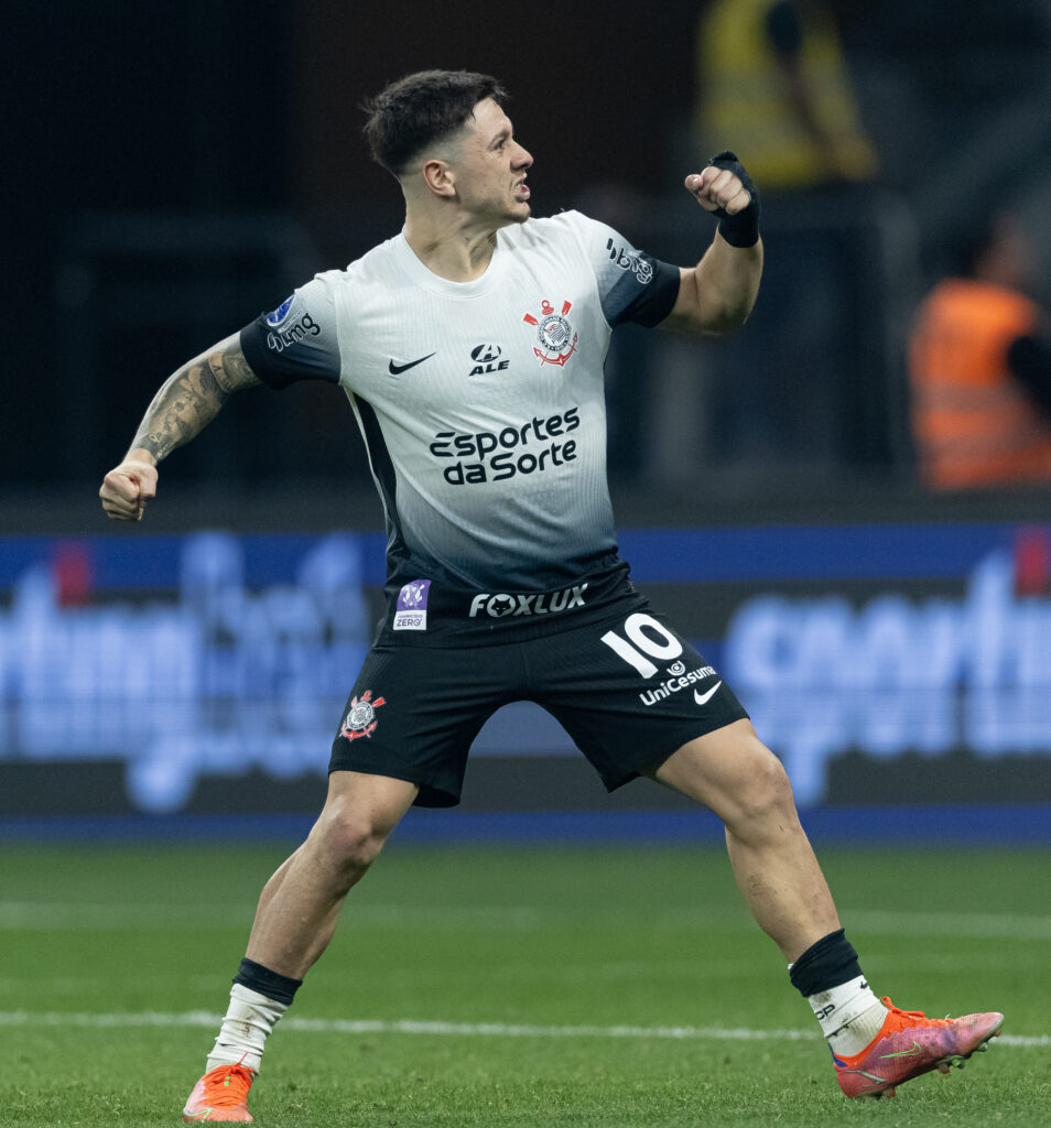 Garro renova contrato e busca recorde de assistências no Corinthians em 2022