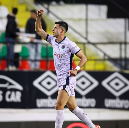 Falta De Característica em Héctor Hernández no Elenco do Corinthians