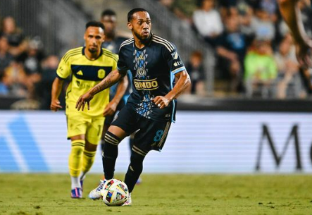 Corinthians contrata volante venezuelano José Martinez para reforçar equipe titular.