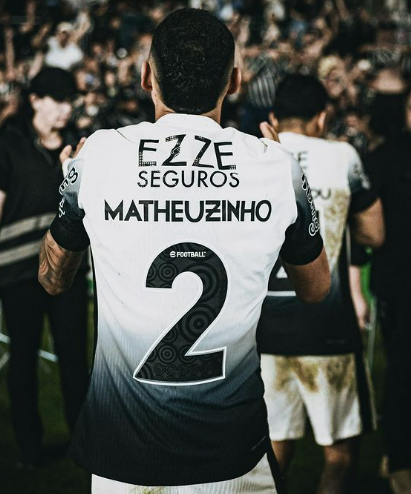 Matheuzinho fez mais um jogo interessante no ataque e seguro na defesa