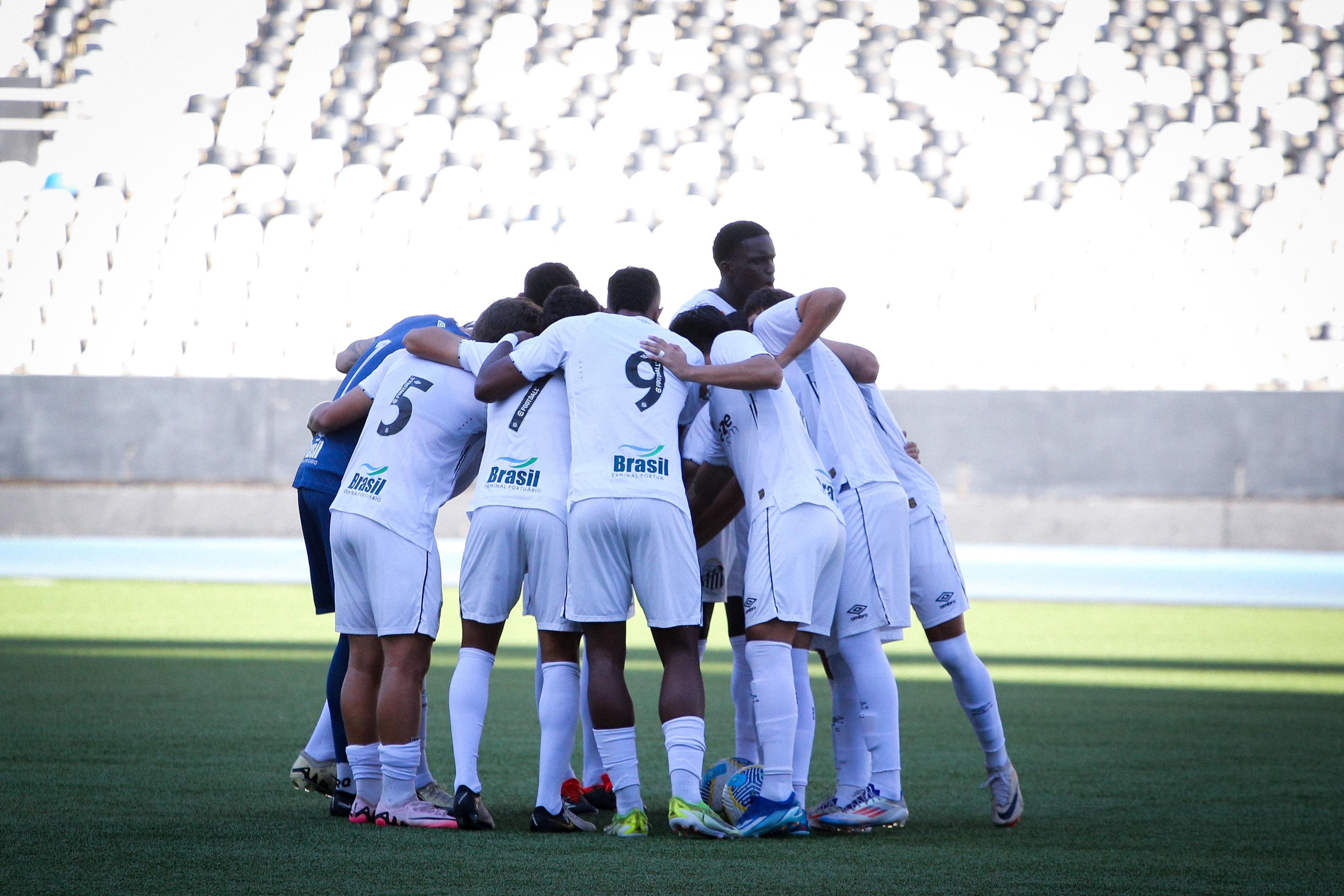 Com um a menos, Santos perde para o Botafogo e sai do G8 do Brasileiro ...
