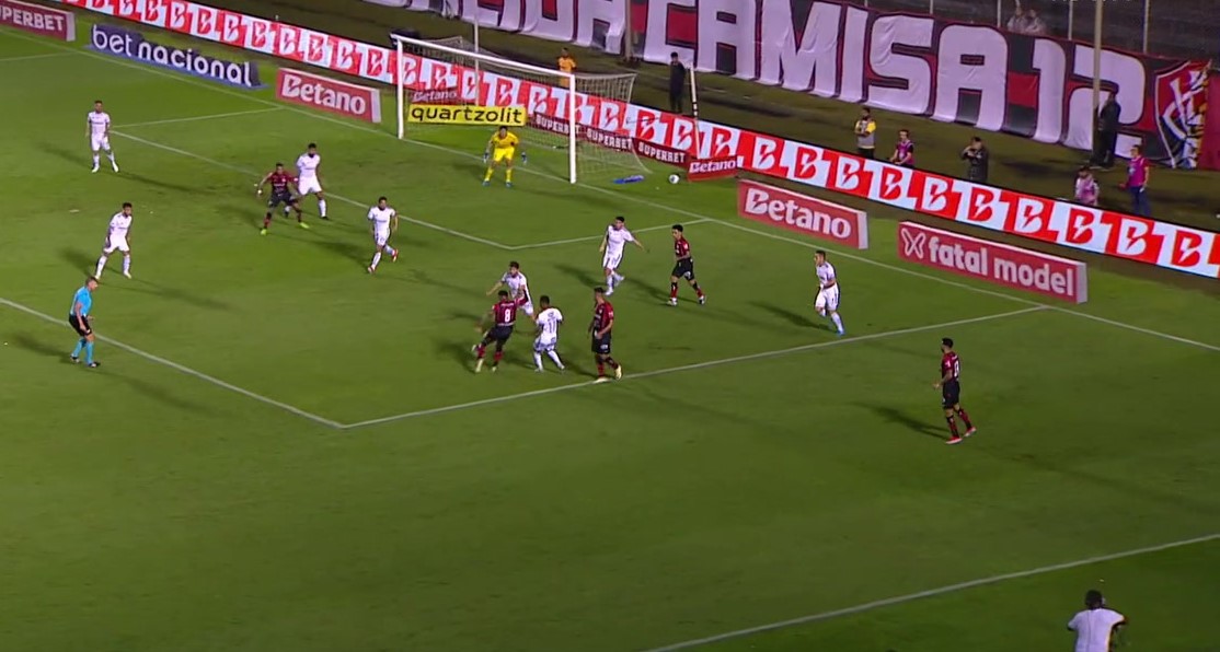 Destaques de Vitória x Cruzeiro na Série A: empate emocionante no jogo.