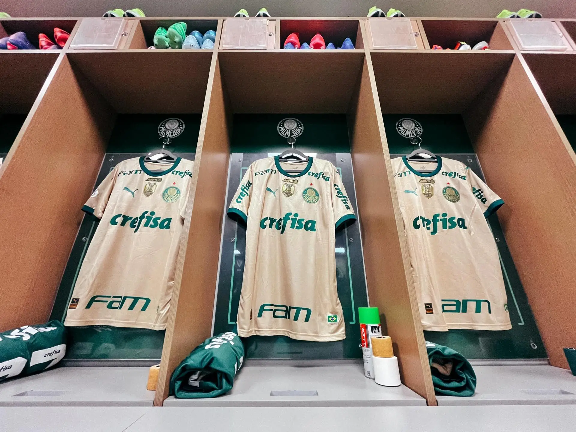 SAIBA TUDO! Abel mantém escalação do Palmeiras e Vitor Reis fica como opção no banco