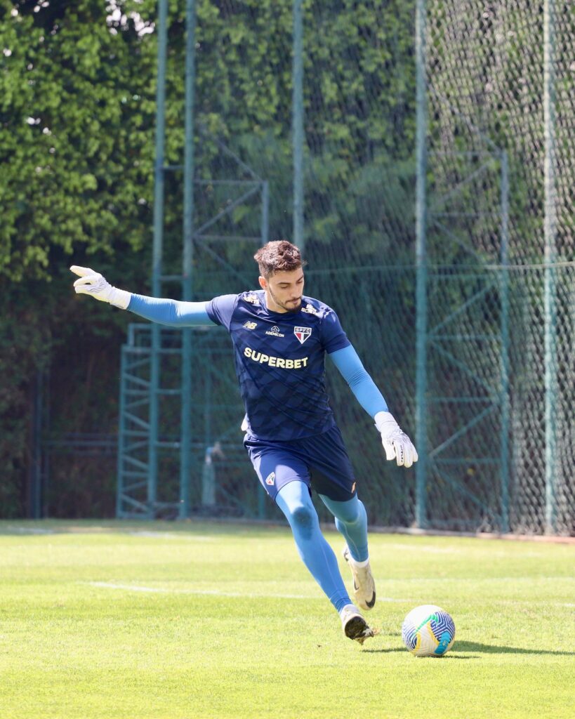 Rafael: vive momento instável na temporada e voltou a falhar, desta vez, no chute de Keno