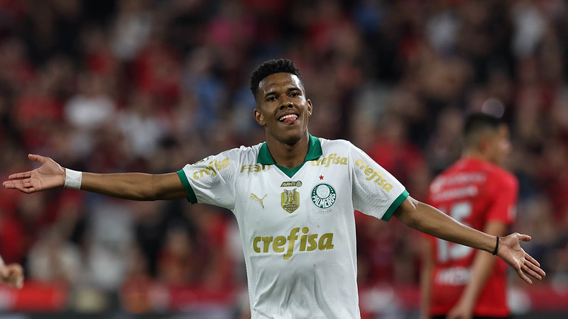 Estêvão comemora triunfo do Palmeiras e destaca ansiedade antes de Seleção: 