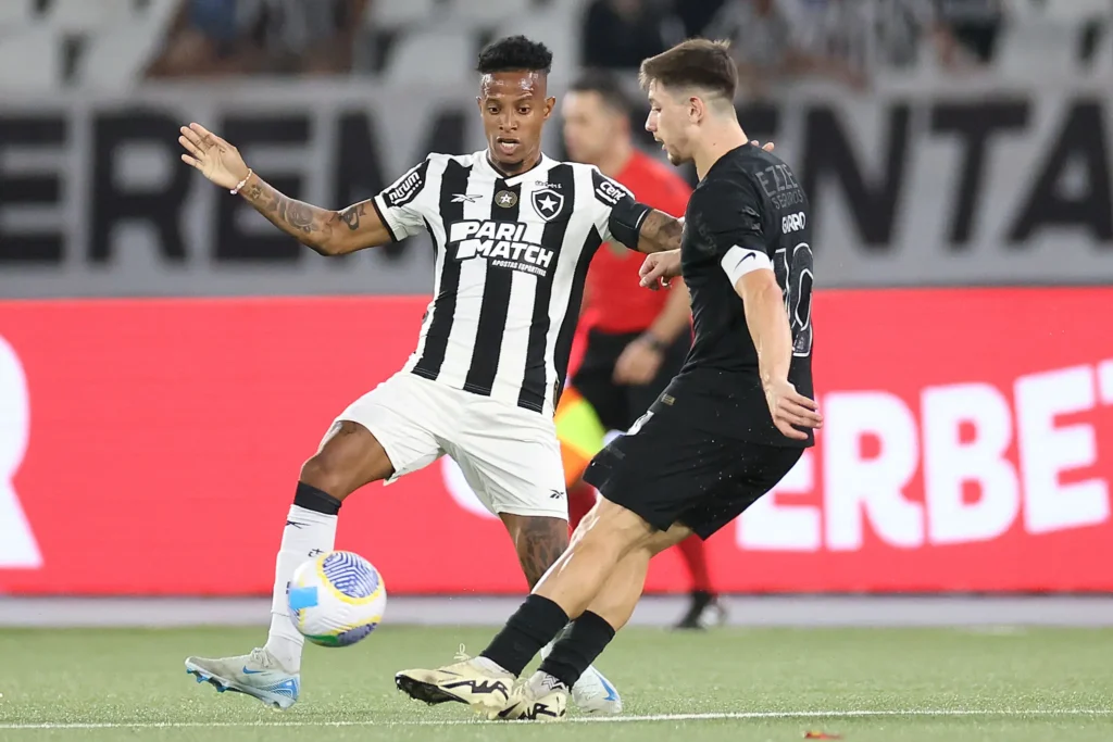 Rodrigo Garro foi quem mais buscou jogadas progressivas e anotou o tento solitário do Timão na partida