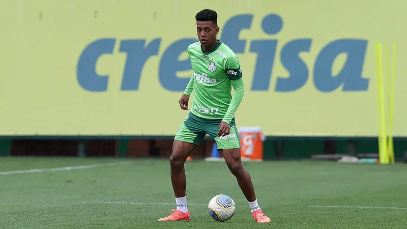 Vanderlan pode voltar ao time titular do Palmeiras com suspensão de Caio Paulista.