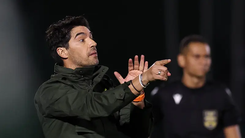 Abel elogia garra dos jogadores do Palmeiras em sequência no Brasileiro: 