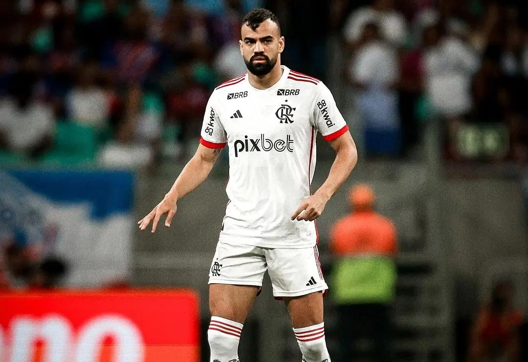 Fabrício Bruno elogia atuação do Flamengo e lamenta eliminação na Libertadores.